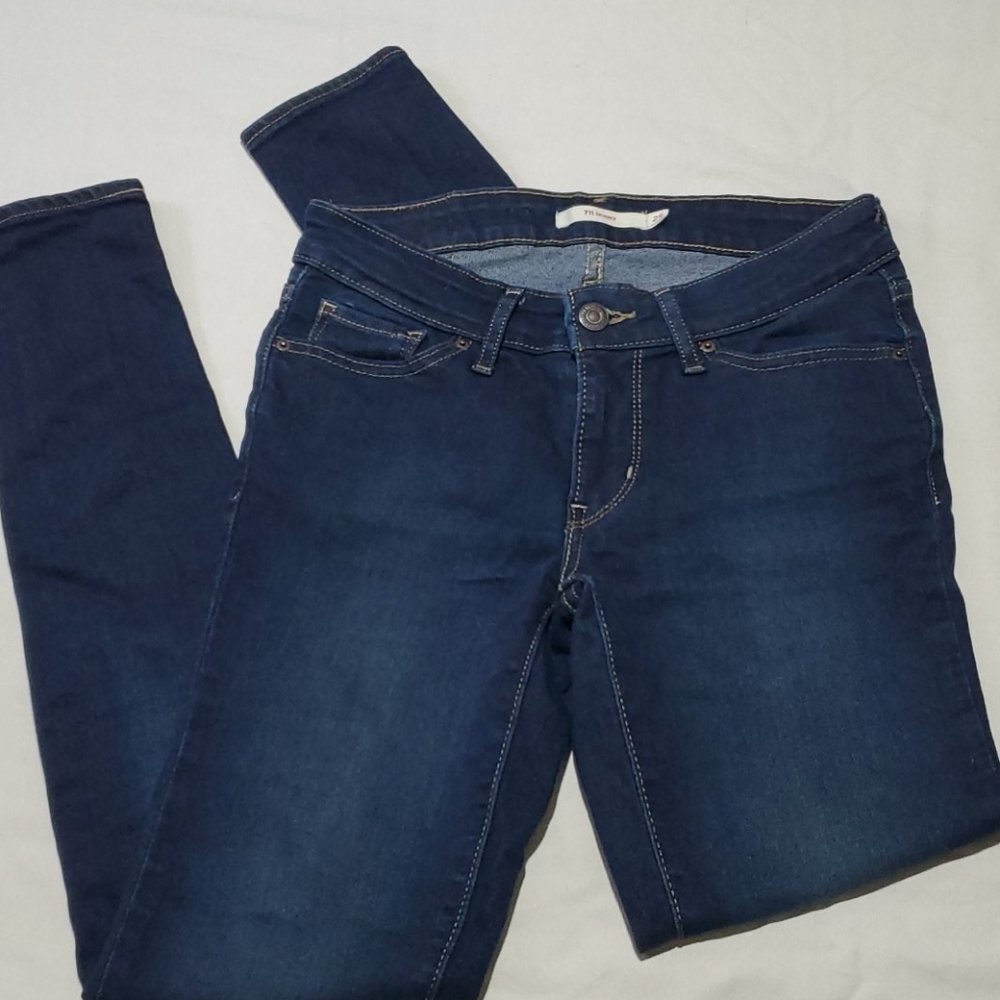 Levis 711 Skinny Jeans